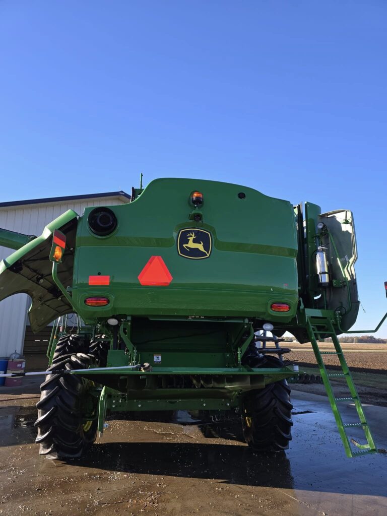 Farm Equipment Washing in Oaktown, IN